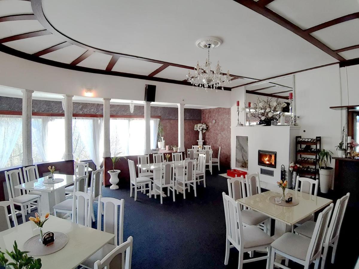 Penzion A Restaurace Belveder Romantico, Mini-Zoo, Free Parking Jáchymov Exterior foto
